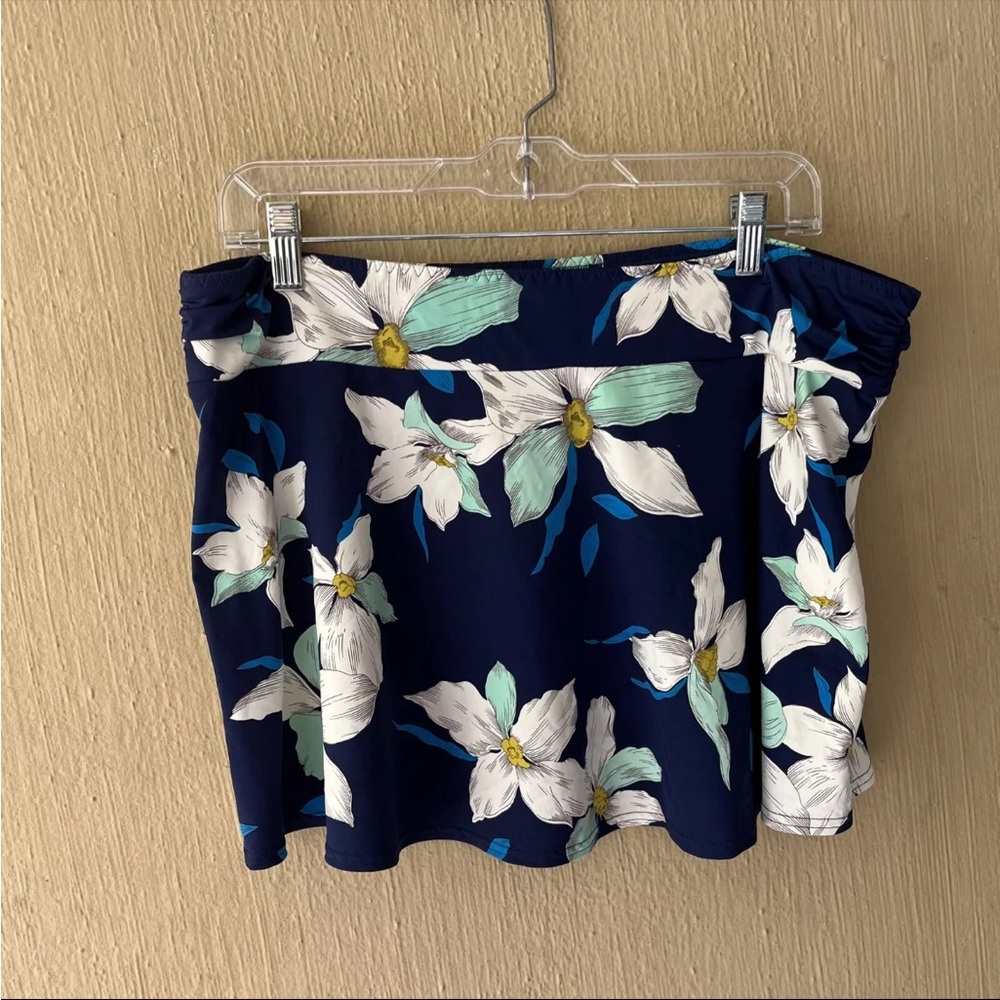 Lands End Womens Swim Skirt Bottom White navy Blue Coverup NO BOTTOM sz 14